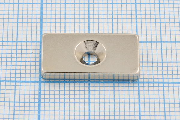 магнит 20,0x10,0x 3/отв d3\паралл\\Ni\\с зенковкой магнит 20,0x10,0x 3/отв d3\паралл\\Ni\\с зенковкой