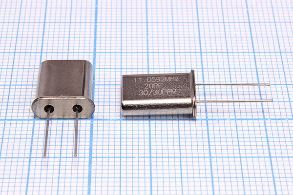 11059,2 \HC49U\20\ 30\ 20/-20~70C\\1Г (11.0592MHz) 11059,2 \HC49U\20\ 30\ 20/-20~70C\\1Г (11.0592MHz)