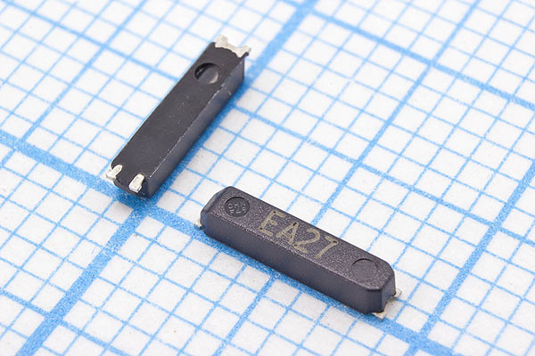 32,768 \SMD07015P3\ 7\ 10\ /-40~85C\MC-146\1Г